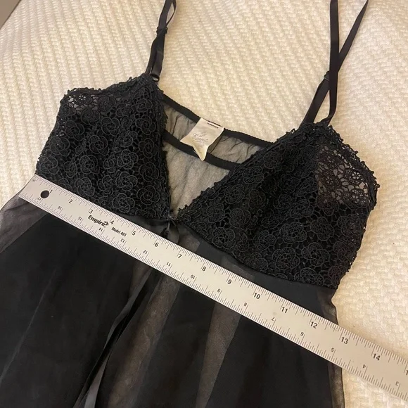 Black Lace Chemise - Picture 8 of 9